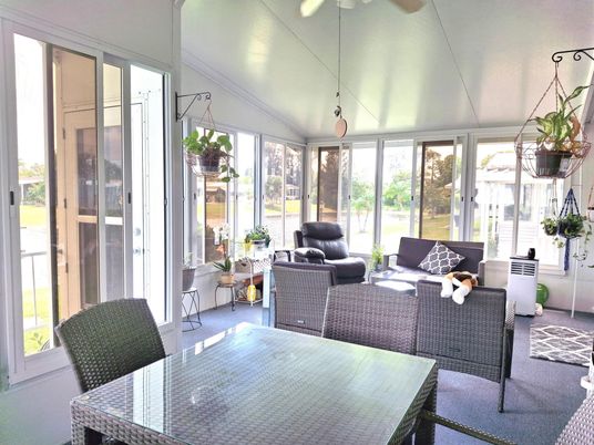Dining room, Interior, Living room, Sun Room