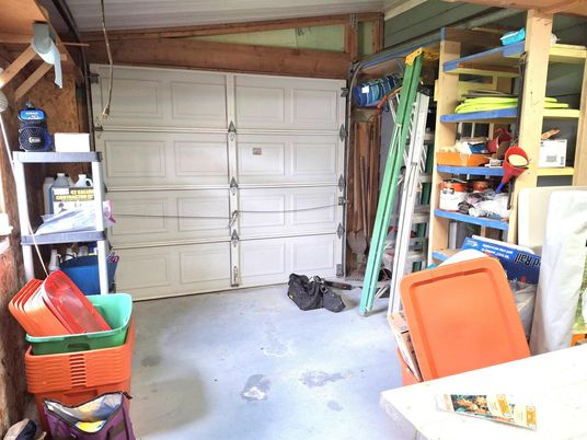 Garage, Interior