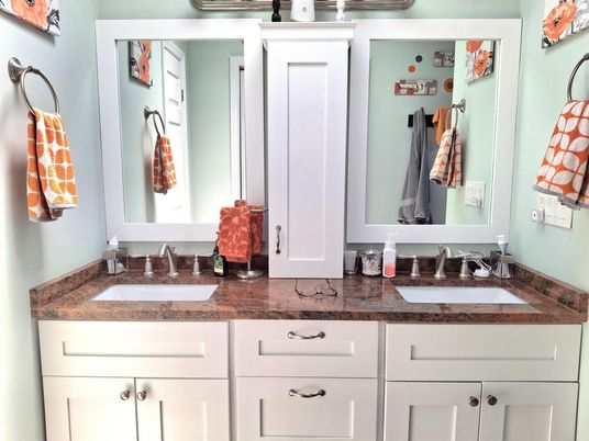 Bathroom, Dual Sink Vanities, Interior