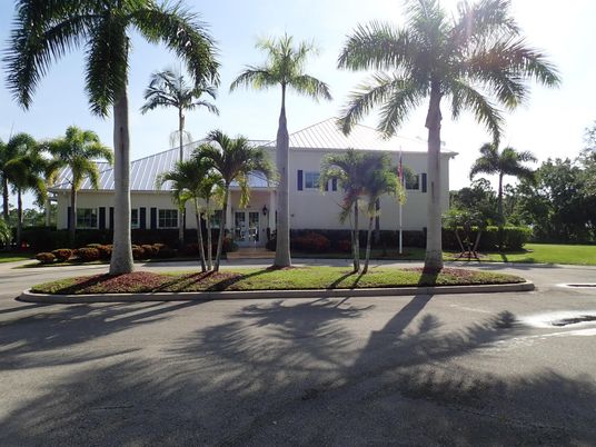 Exterior, Facade, Spanish Mediterranean