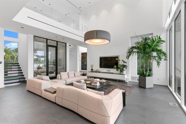 Interior, Living room, Pendant Lights, Recessed Lighting