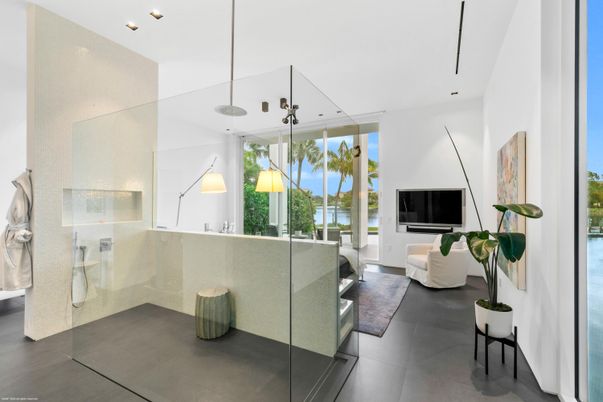 Interior, Living room, Pendant Lights, Recessed Lighting, Water