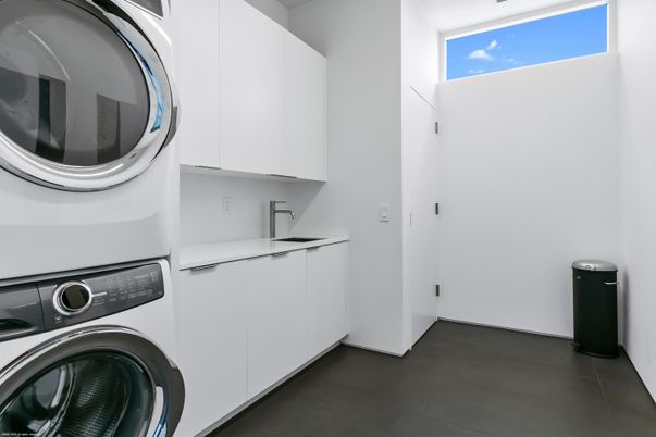 Interior, Washer