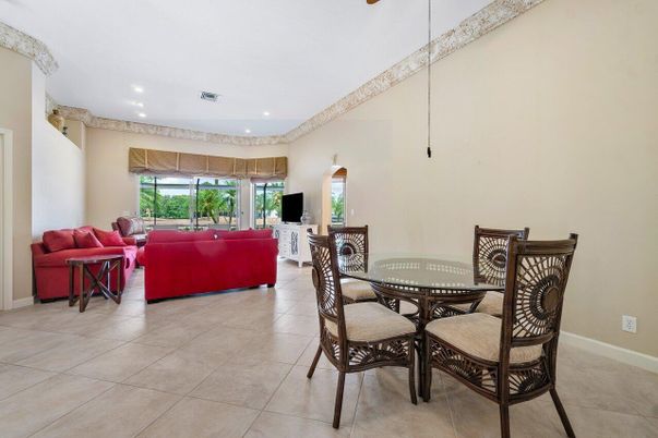 Dining room, Interior, Living room, Recessed Lighting