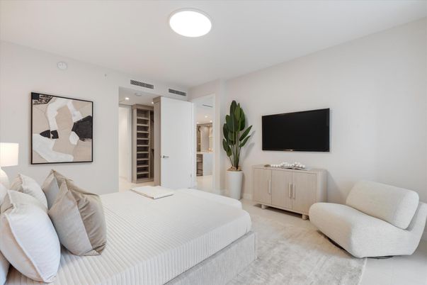 Bedroom, Interior, Recessed Lighting