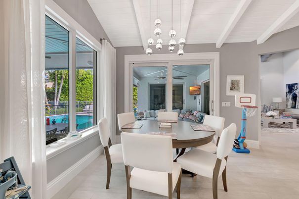 Dining room, Interior, Pendant Lights
