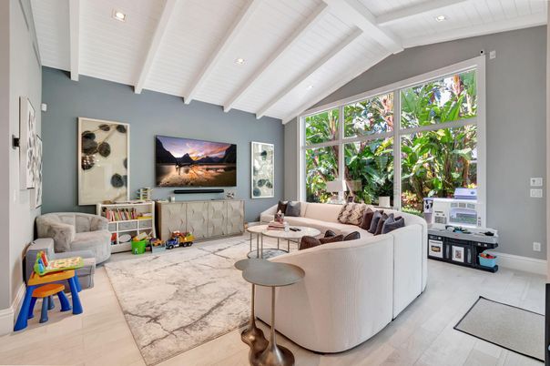 Interior, Living room, Recessed Lighting, Wood Texture Flooring