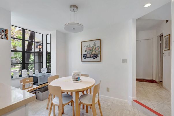 Dining room, Interior, Pendant Lights, Recessed Lighting