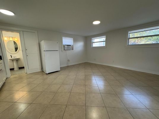Bathroom, Empty room, Interior, Recessed Lighting