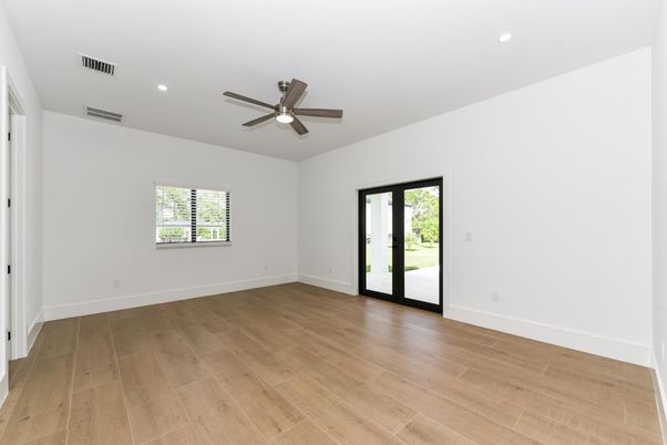 Empty room, Interior, Recessed Lighting, Wood Texture Flooring