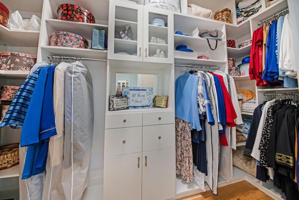Interior, Walk-in Closets, Wood Texture Flooring