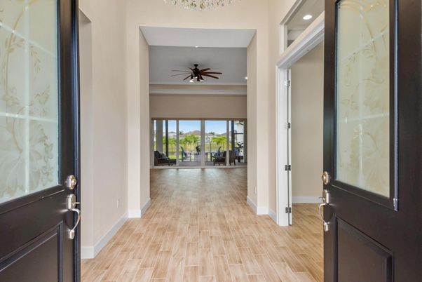 Interior, Recessed Lighting, Wood Texture Flooring