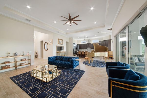 Interior, Living room, Pendant Lights, Piano, Recessed Lighting, Wood Texture Flooring