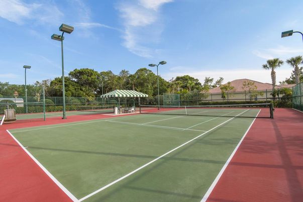 Exterior, Tennis Courts