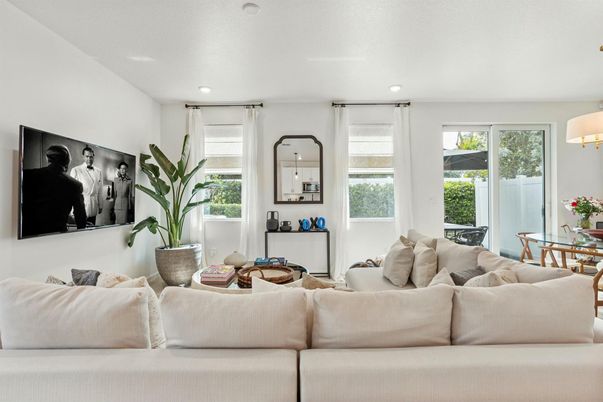 Dining room, Interior, Living room, Recessed Lighting