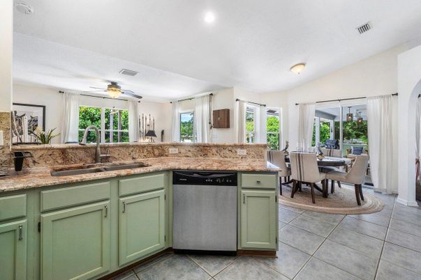 Dining room, Interior, Kitchen, Recessed Lighting