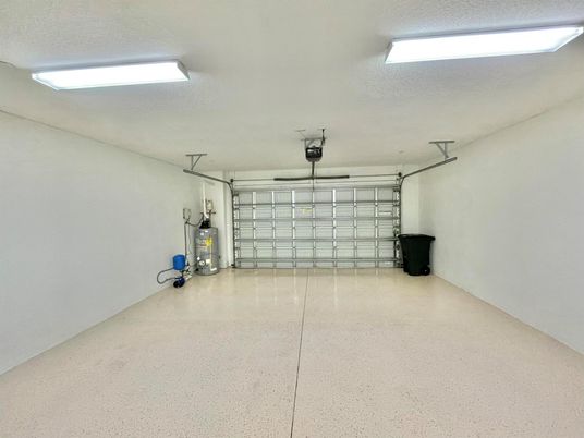 Garage, Interior