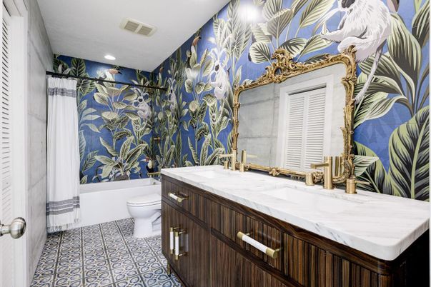 Bathroom, Interior, Recessed Lighting