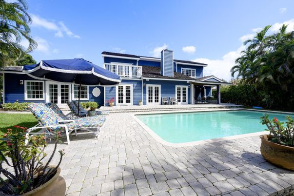 Exterior, Pool