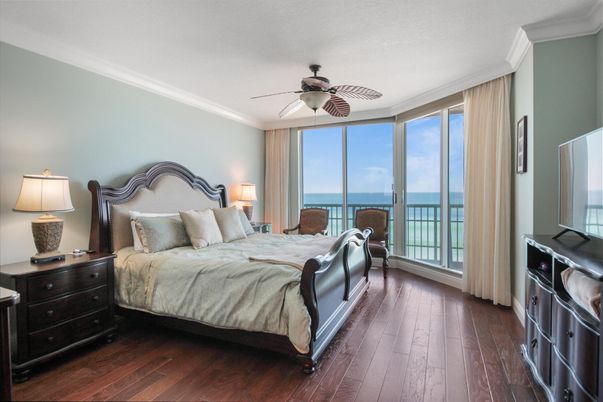 Bedroom, Interior, Water, Wood Texture Flooring
