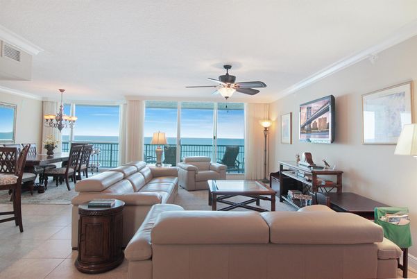 Chandelier, Dining room, Interior, Living room, Water