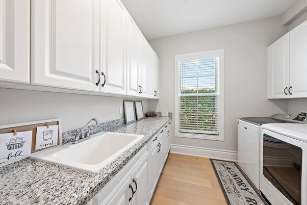 Interior, Washer, Wood Texture Flooring