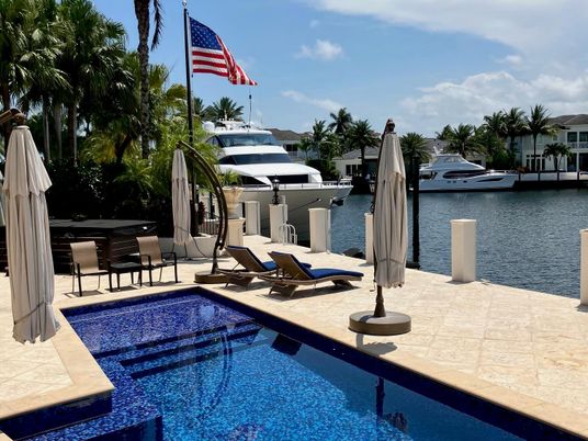 Exterior, Pool, Water