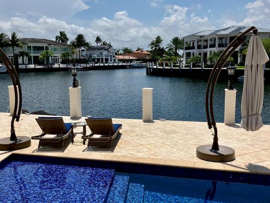 Exterior, Pool, Water