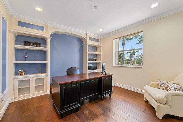 Home Office, Interior, Recessed Lighting, Wood Texture Flooring