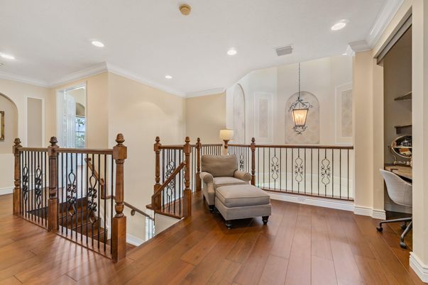 Interior, Pendant Lights, Recessed Lighting, Wood Texture Flooring