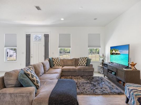 Interior, Living room, Recessed Lighting, Wood Texture Flooring