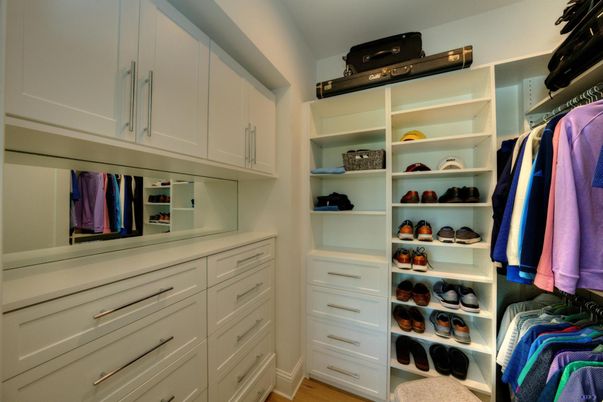 Interior, Walk-in Closets, Wood Texture Flooring