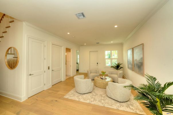 Interior, Recessed Lighting, Wood Texture Flooring