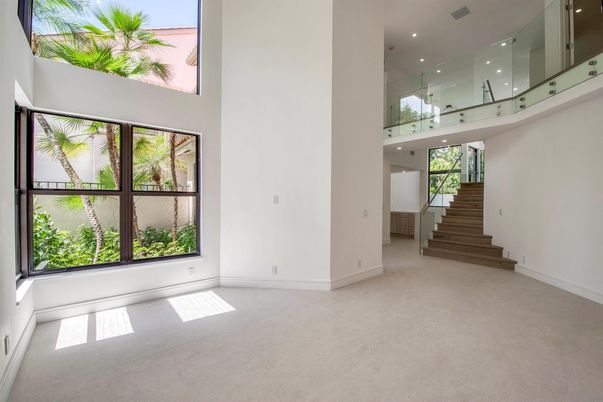 Empty room, Interior, Recessed Lighting