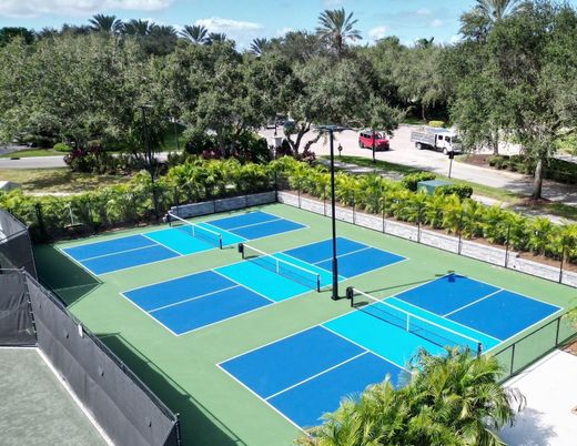 Exterior, Tennis Courts