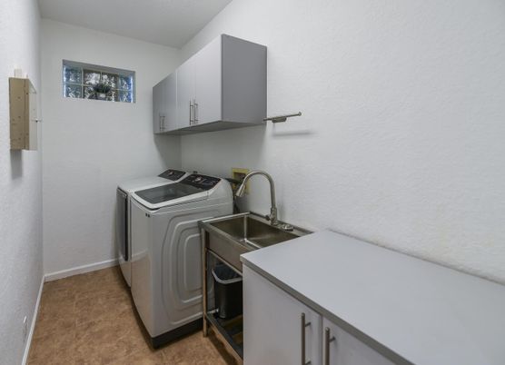 Interior, Washer
