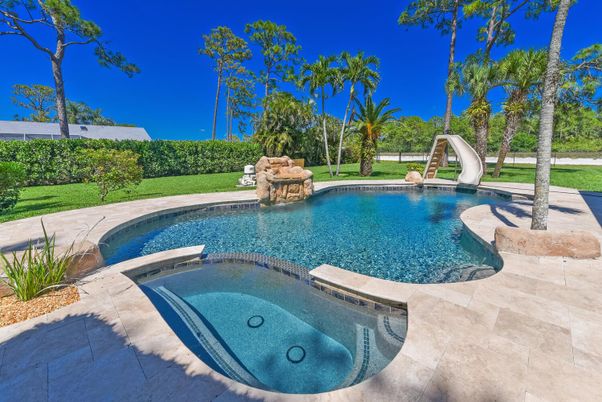 Exterior, Playground, Pool