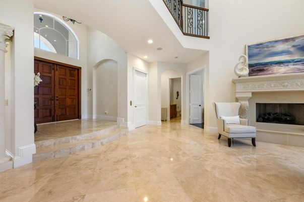 Fireplace, Interior, Recessed Lighting