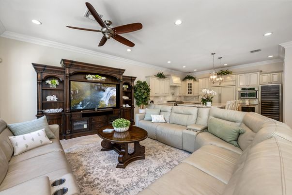 Chandelier, Interior, Kitchen, Living room, Recessed Lighting, Stainless Steel Appliances