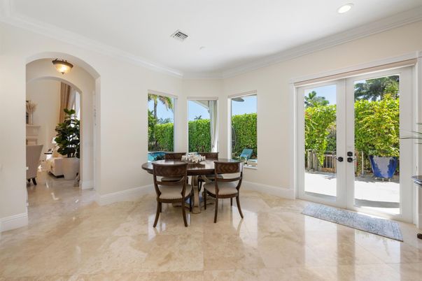 Dining room, Interior, Recessed Lighting