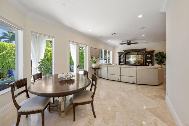 Dining room, Interior, Living room, Recessed Lighting