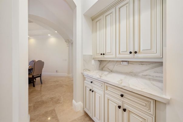 Dining room, Interior, Recessed Lighting