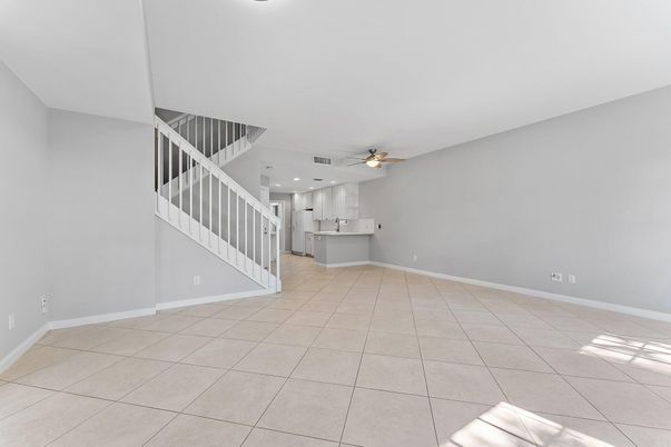 Empty room, Interior, Kitchen, Recessed Lighting