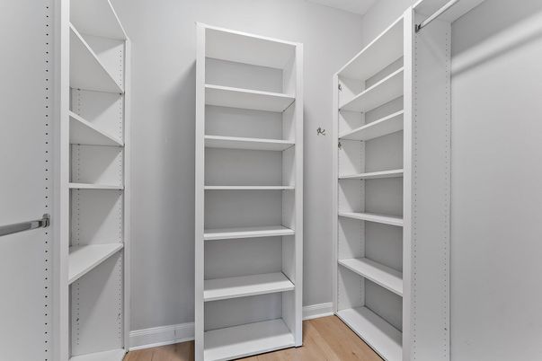 Interior, Walk-in Closets, Wood Texture Flooring