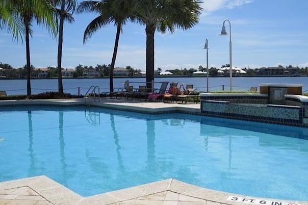 Exterior, Lake, Pool, Water