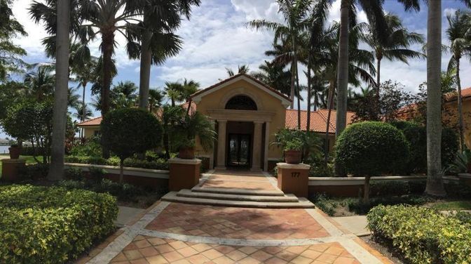Exterior, Facade, None