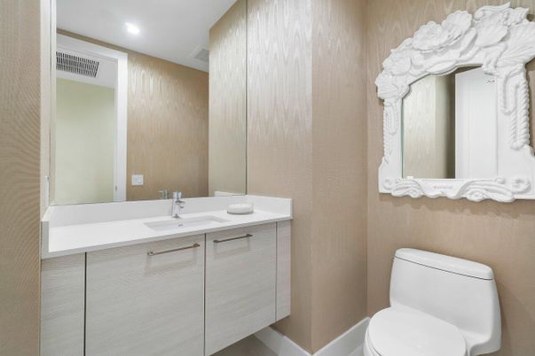 Bathroom, Interior, Recessed Lighting
