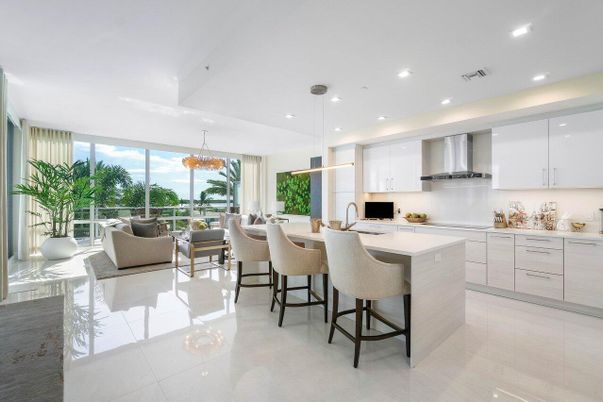 Dining room, Interior, Kitchen, Pendant Lights, Recessed Lighting, Stainless Steel Appliances