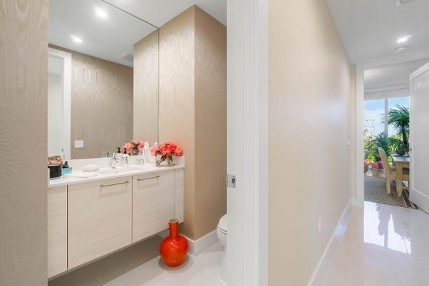 Bathroom, Interior, Recessed Lighting