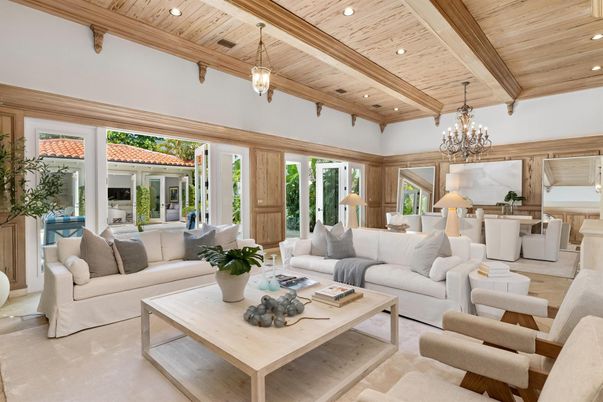 Chandelier, Dining room, Interior, Living room, Pendant Lights, Recessed Lighting, Wooden Beams, Wooden Ceilings